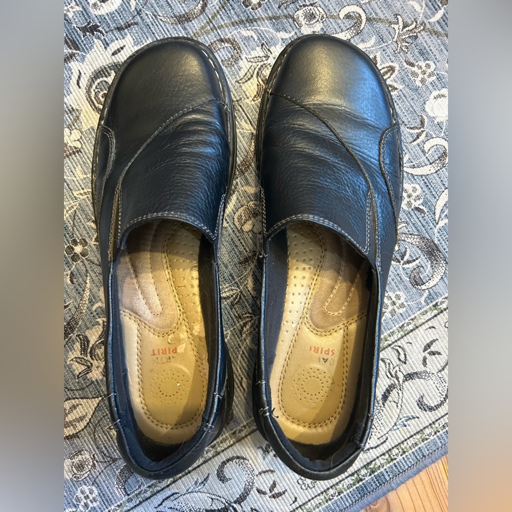 Earth Spirit black  Leather Women's Loafers